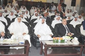 دنايف الحجرف ودالنفيسي في مقدمة الحضور
