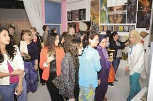 افتتاح معرض «Magnum Opus» في «الأمريكية الدولية» 