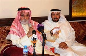 الدوسري والنفيسي في ندوة للحديث عن الاوضاع السياسية المحلية والخارجية﻿