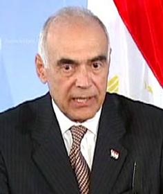 محمد كامل عمرو﻿