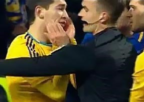 بالفيديو.. لاعب "كونغ فو" .. في مباراة كرة قدم!