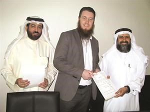 عبدالحميد البلالي يكرم بلانشو
