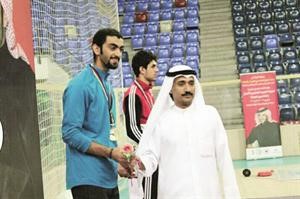 حامد الشمري يتوج اللاعب حسن الفودري الحاصل على ذهبية الايبيه﻿