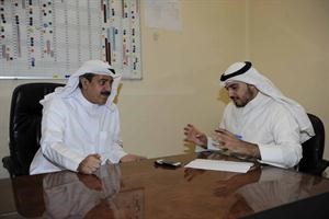 الزميل عبدالعزيز جاسم يحاور الحيان 	هاني عبدالله﻿