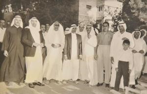 الاستاذ حامد الايوب مع مجموعة من المدرسين في المدرسة الشرقية
