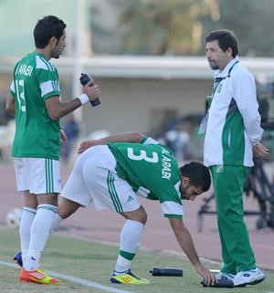 البرتغالي جوزيه روماو يوجه تعليماته الى محمد فريح الازرق كوم