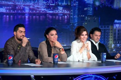 راغب وأحلام يضربان نانسي وكتفاها تزرقان