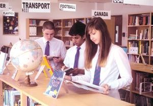 المكتبة المعاصرة في المدرسة الإنجليزية الفحيحيل