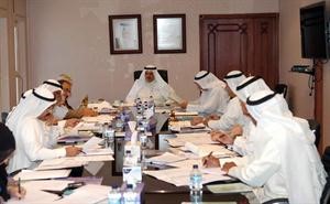 الشيخ سلمان الحمود خلال اجتماعه مع اللجنة العليا للمجلس الوطني﻿