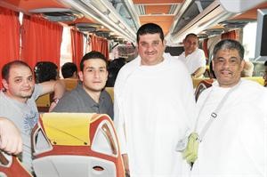 الزملاء احمد فياض وانور الكندري وطارق الدغيمي