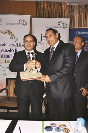 عبدالمقصود: لم يتعرض أي سائح في مصر منذ ثورة يناير لأي اعتداء .. والخلافات السياسية أمر طبيعي في دولة  ديموقراطية