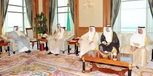  صاحب السمو الامير مستقبلا رئيس مجلس الامة علي الراشد والنواب المعيوف والصانع وعاشور﻿