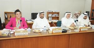 جانب من اجتماع اللجنة المالية في مجلس الامة امس﻿