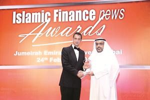  شاهين الغانم يتسلم الجائزة ﻿