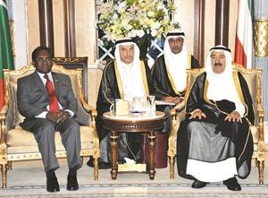 صاحب السمو الامير الشيخ صباح الاحمد خلال المباحثات مع رئيس المالديف﻿