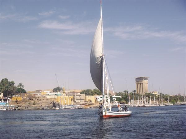 نيل اسوان ورحلة خلابة