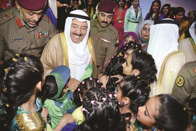 حديث بين صاحب السمو والطالبات﻿
