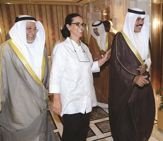 الشيخة امثال الاحمد مرحبة بسمو ولي العهد والشيخ علي الجراح﻿