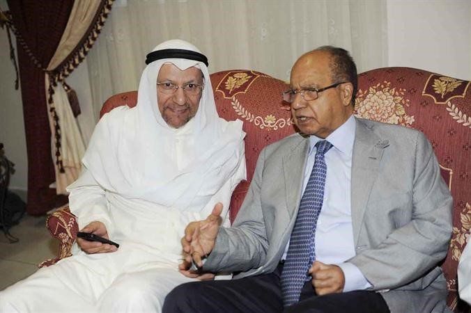 دعبدالله النيباري والوزير الاسبق عبدالوهاب الوزان خلال ندوة تجمع الميثاق الوطني هاني عبدالله