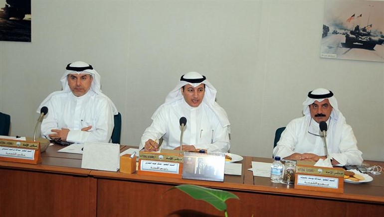 جانب من اجتماع لجنة الداخلية والدفاع﻿