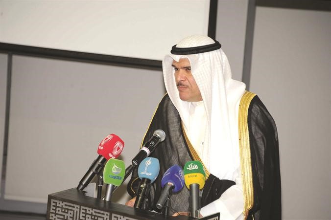 وزير الاعلام الشيخ سلمان الحمود متحدثا في الافتتاح