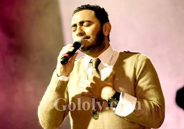 تامر حسني ينعي والدة محمد رحيم