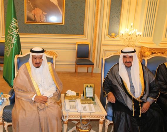 ممثل صاحب السمو الامير سمو الشيخ ناصر المحمد معزيا صاحب السمو الملكي ولي العهد السعودي الامير سلمان بن عبدالعزيز﻿