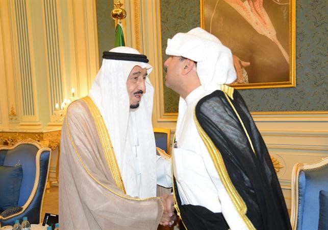  والشيخ حمد جابر العلي يقدم التعازي﻿