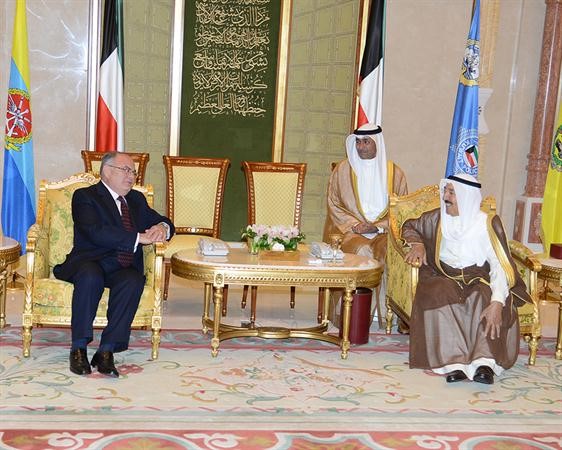 صاحب السمو الامير الشيخ صباح الاحمد خلال اعتماد اوراق السفير اللبناني الجديد خضر حلوي