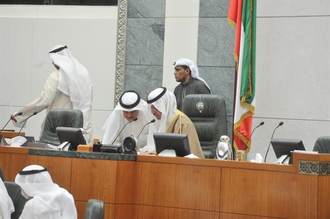 الخرينج والشمالي على منصة الرئاسة