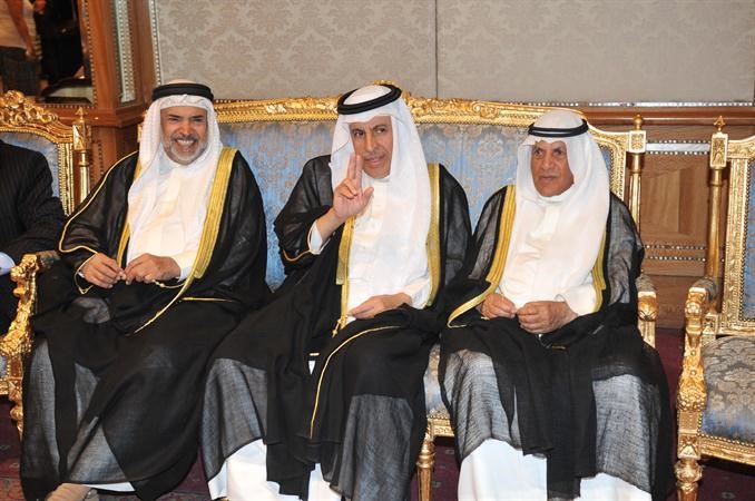ناصر الساير وسفيرا السعودية والبحرين خلال الحفل 	سعود سالم﻿