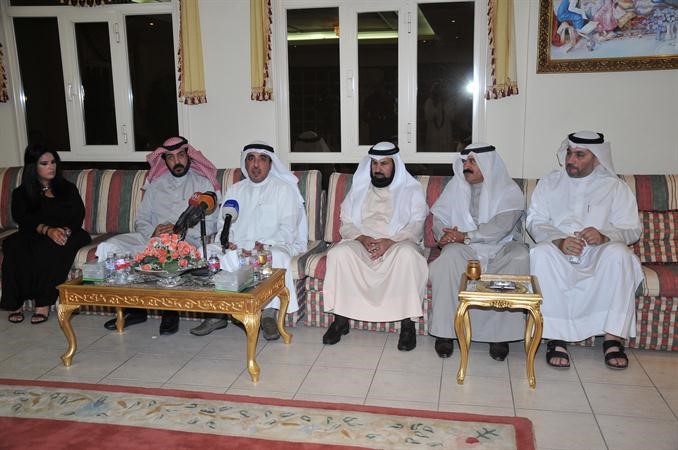 النائب خالد الشليمي ودحسن جوهر خلال ندوة وحدتنا الوطنية الى اين 