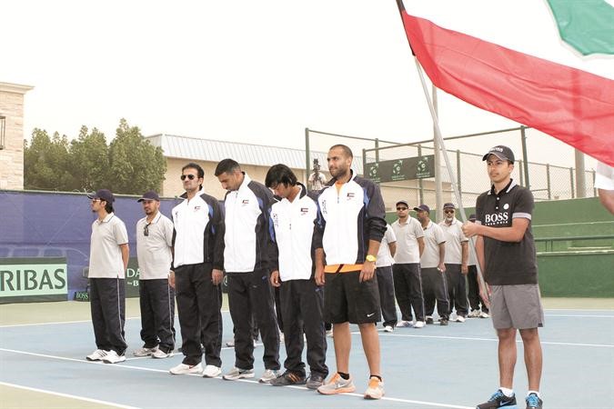  لاعبو المنتخب الوطني في افتتاح البطولة