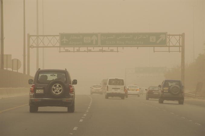 الرؤية تدنت الى مستويات منخفضة جدا في بعض المناطق	 هاني الشمري﻿