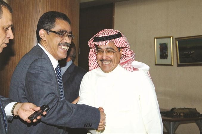حديث باسم بين نائب رئيس التحرير الزميل عدنان الراشد وضياء رشوان