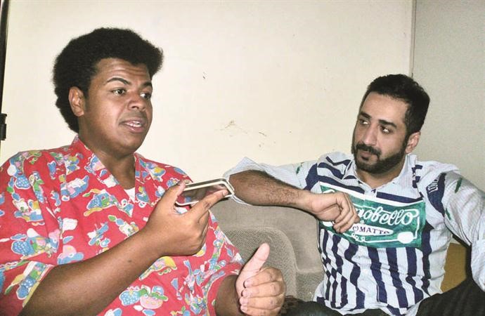 الحملي متحدثا للزميل بشار جاسم