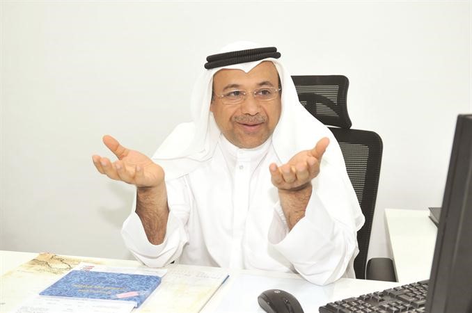 دعمر البناي خلال اللقاء	 سعود سالم﻿