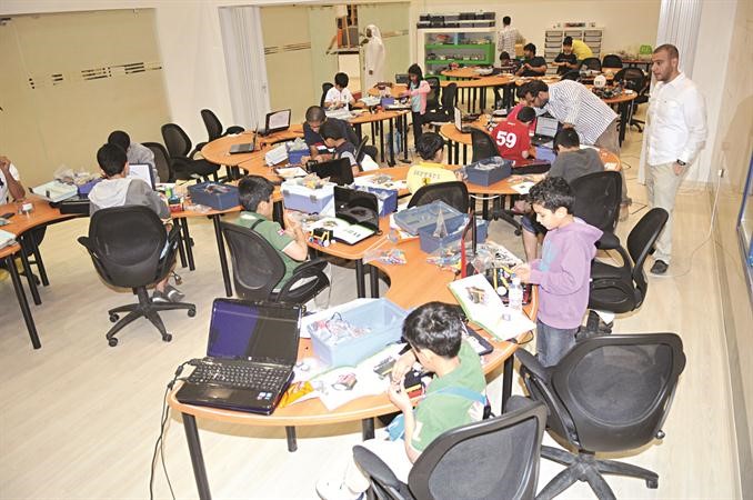 فصول الموهبة والابداع في مركز الشباب والرياضة﻿