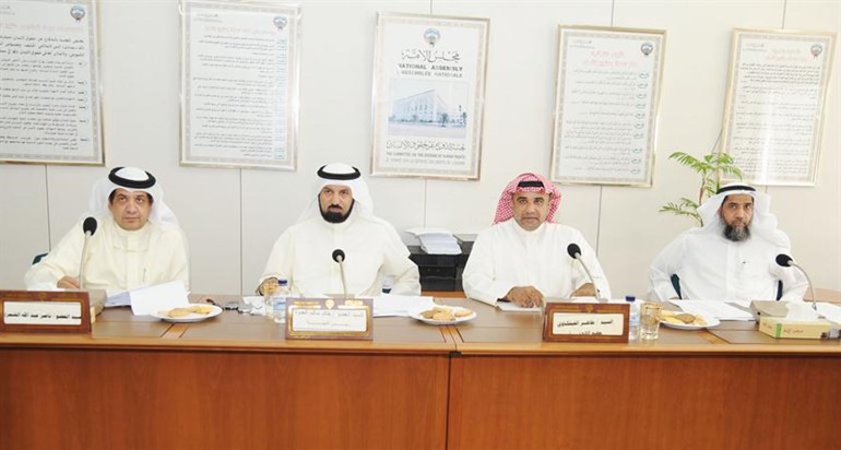 جانب من اجتماع لجنة حقوق الانسان والبدون