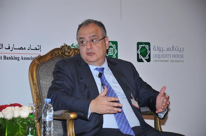 ميشال العقاد﻿