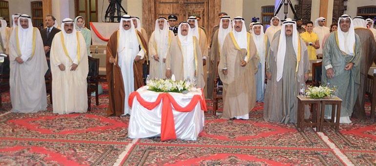 صاحب السمو الامير الشيخ صباح الاحمد وسمو ولي العهد الشيخ نواف الاحمد والشيخ جابر العبدالله والشيخ فيصل السعود وسمو الشيخ ناصر المحمد خلال الحفل﻿