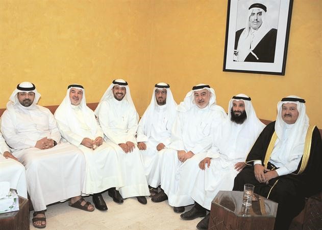 النواب الحريجي وعاشور والصالح في افتتاح ديوانية الفزيع