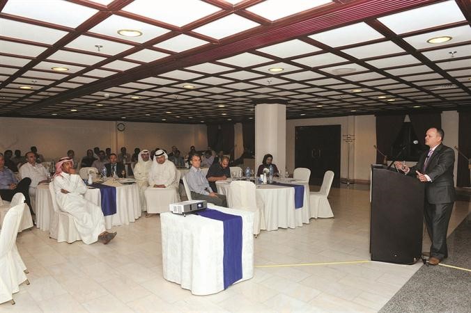 مارك بيرسون في ندوة التكسير الهيدروليكي للابار الافقية	 متين غوزال﻿