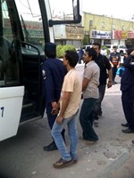 مخالفون لقانون الاقامة تم ضبطهم في حملة امس﻿
