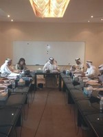 عبدالله الكندري خلال ترؤسه اجتماع اللجنة
