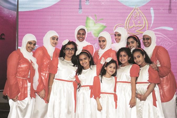 البنات ينشدن
