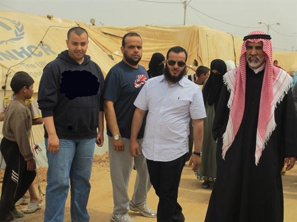 اعضاء وفد النجاة يتفقدون المخيمات في الزعتري﻿