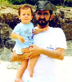 محمد بن راشد: «أعرفكم على ابني زايد».. في أول ظهور لأصغر أنجاله