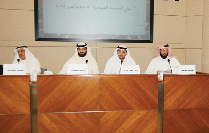 يوسف خالد المرزوق مترئسا الجمعية العمومية لشركة الفوز للاستثمار	هاني الشمري