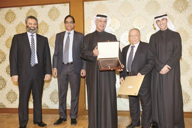 شركة النظاراتي حسن تحصل على علامة الجودة